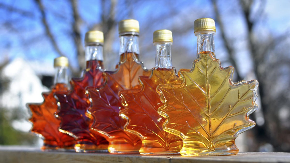 Món tráng miệng “ Maple syrup - siro cây phong”